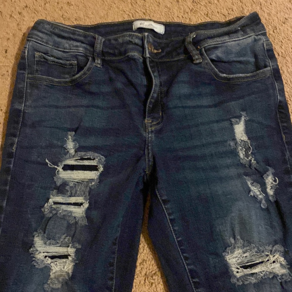 Kancan low rise ankle skinny destressed jeans. Super cute.